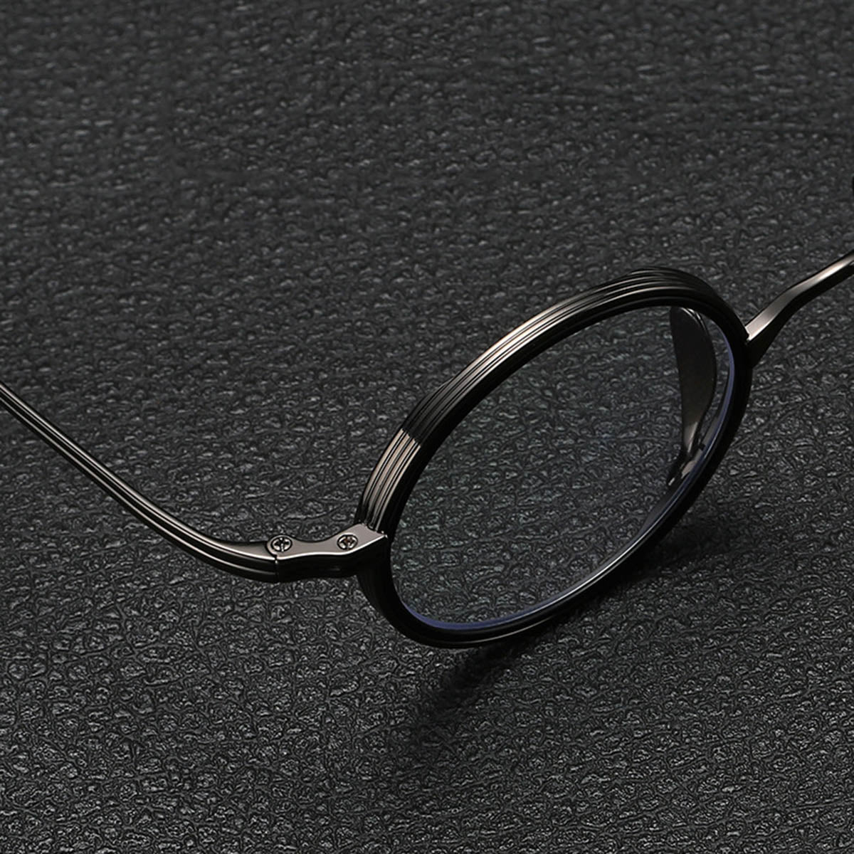 Round Glasses LE0371